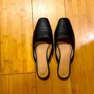 Size 8 madewell black mules in worn ONCE!